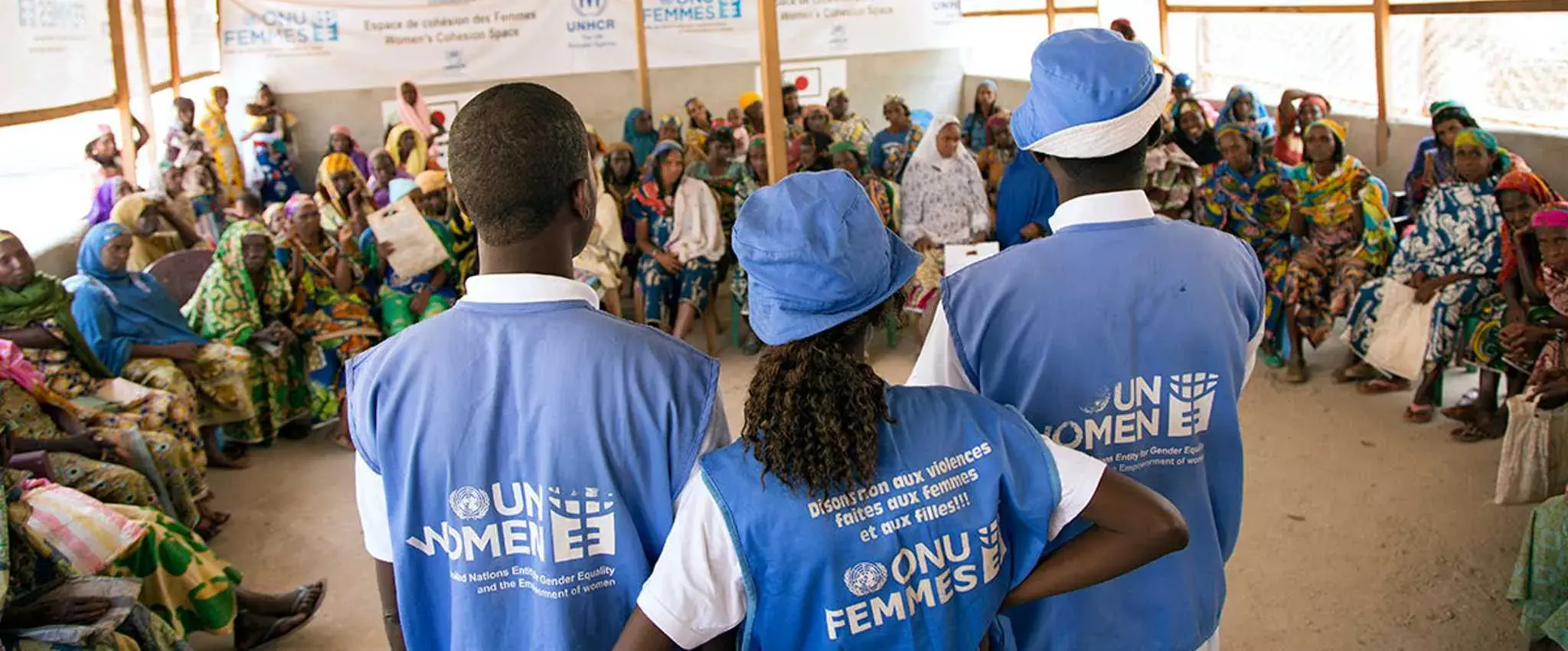 ONU Mujeres Camerún apoya la rehabilitación económica y social de mujeres vulnerables y supervivientes de violencia sexual y de género en siete campos de refugiados de tres regiones del país. Camerún, campo de refugiados de Gado-Badzere, 2016. Foto: ONU Mujeres/Ryan Brown.